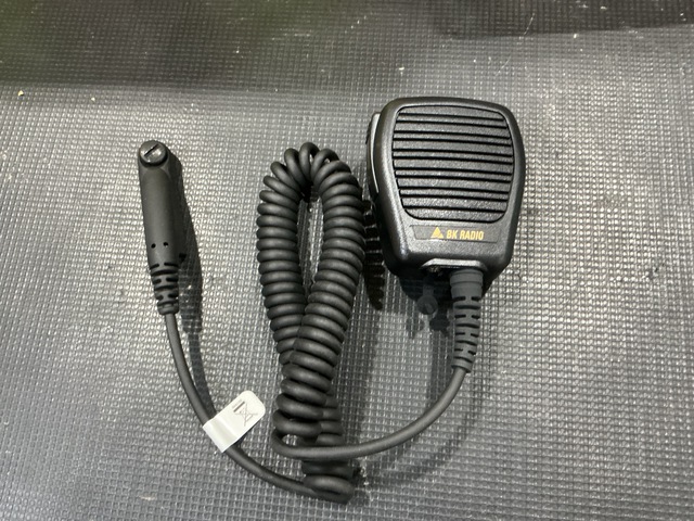 (26) BK Radio KAA0200 Profile Speaker Microphones