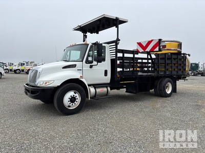 2014 International 4300 4x2 Camión atenuador