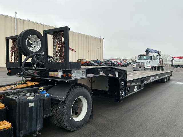 2017 Kalyn KHSA-2-40T 53 ft T/A Sliding Axle Trailer