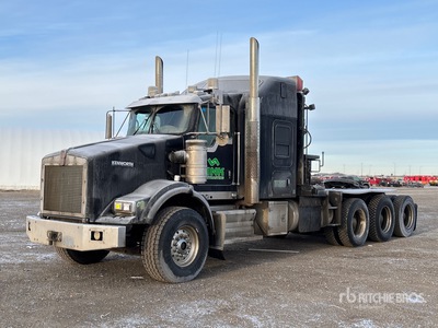2012 Kenworth T800 8x6 Sleeper Winch Truck