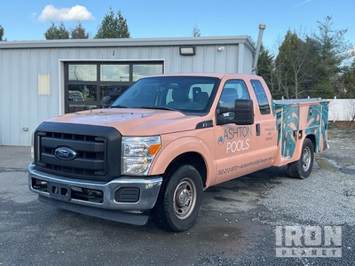 2015 Ford F-250 XL 4x2 Extended Cab Utility Truck