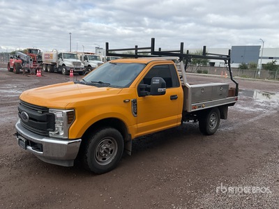 2019 Ford F-250 XL 4x2 Flatbed Truck