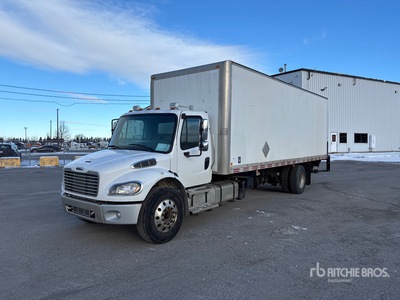 2013 Freightliner M2 106 4x2 Furgoneta caja cerrada