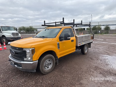 2019 Ford F-250 4x2 Flatbed Truck