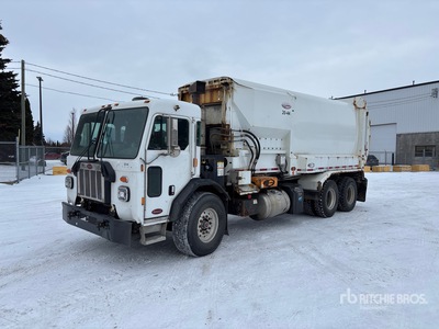 2021 Peterbilt 520 6x4 Waste Collection Truck