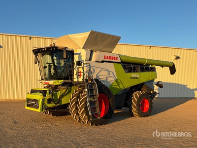 Claas Lexion 8700 Combine Harvester