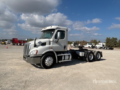 2014 Freightliner Cascadia 113 6x4 T/A Day Cab Truck Tractor