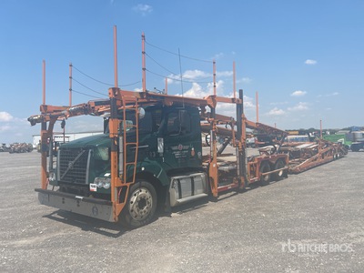 2014 Volvo VAH 6x2 Camion transporteur de voitures