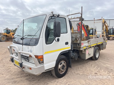 2002 Isuzu NPR 4x2 Autocarro cassone fisso con gru