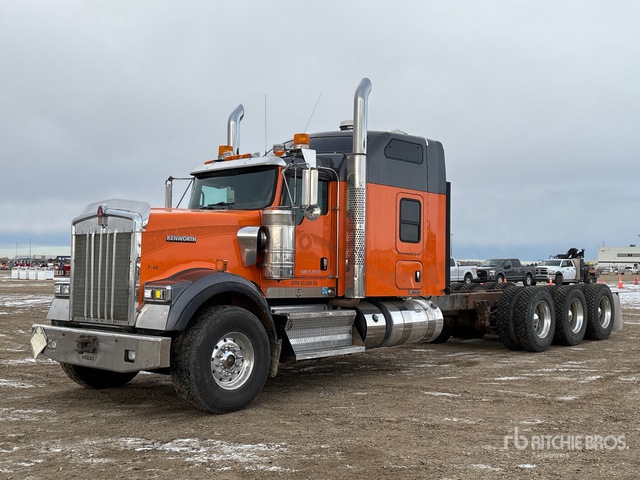 2015 Kenworth W900 8x6 Sleeper Cab and Chassis | Ritchie Bros. Auctioneers