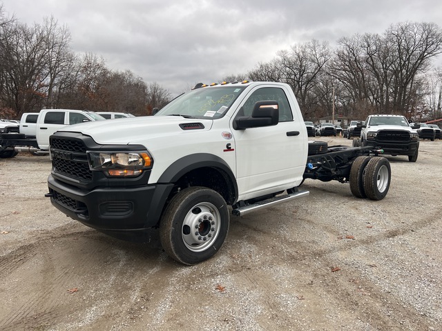 2024 Ram 5500 4x4 Cab and Chassis (Unused)