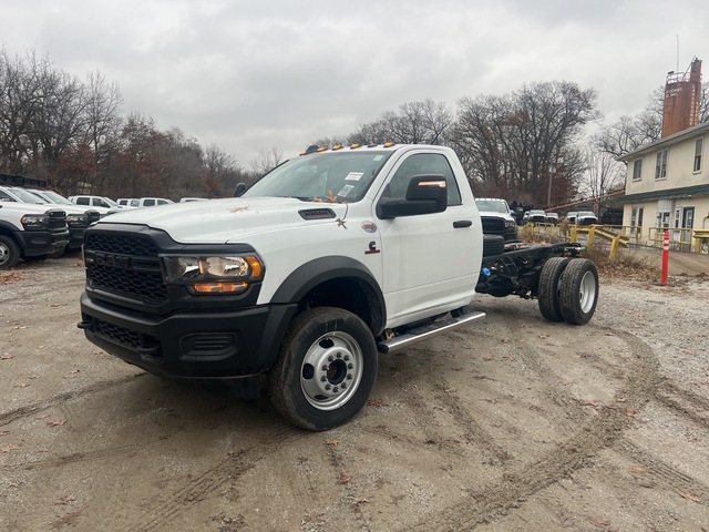 2024 Ram 5500 4x4 Cab and Chassis (Unused)