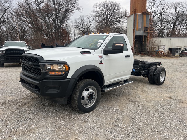 2024 Ram 5500 4x4 Cab and Chassis (Unused)