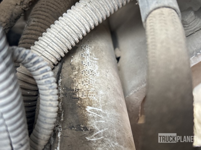 CAMIóN REVOLVEDOR 2006 PETERBILT MCNEILUS 10.5 CYD