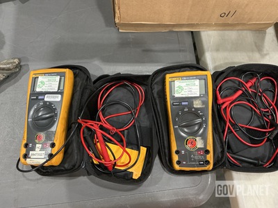 (18) Fluke 77III Multimeters