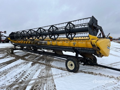 2017 New Holland 35V 35 ft Flex Combine Header