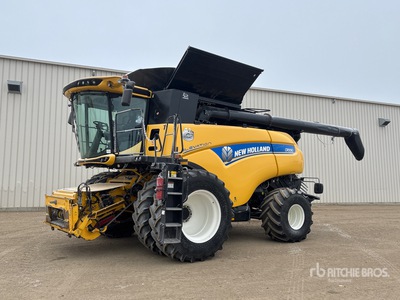 2015 New Holland Elevation CR9.90 Cosechadora