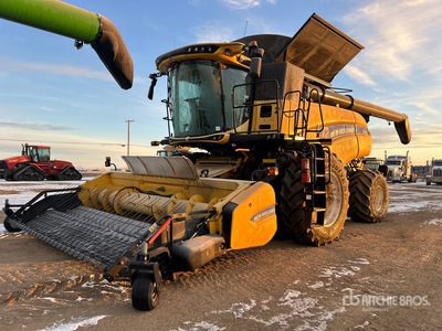 2015 New Holland CR9.90 حصادة مجمعة