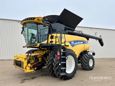 2015 New Holland Elevation CR9.90 Cosechadora