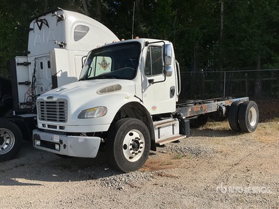 2015 Freightliner M2 106 4x2 Cab and Chassis (Inoperable)