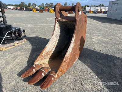 HKE 550 mm Q/C Digging Excavator Bucket - Fits Cat 336F