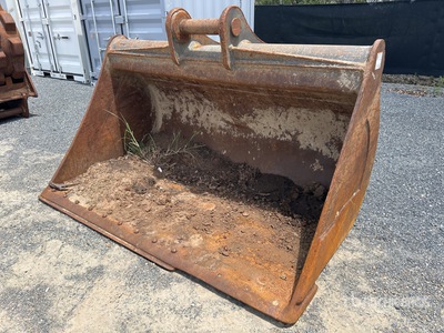 2000 mm Q/C Cleanup Excavator Bucket - Fits Kobelco SK260-8