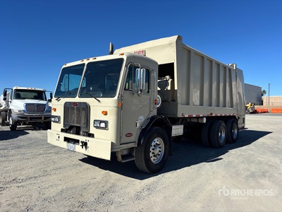 2003 Peterbilt 320 6x4 Rear Loader Autocarro per rifiuti
