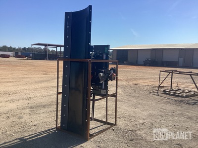 Raytree RSWD96 96" Skid Steer Six Way Dozer - Unused