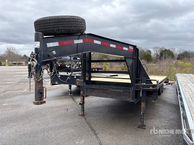 2022 P&T 25 ft T/A Gooseneck Plant Trailer