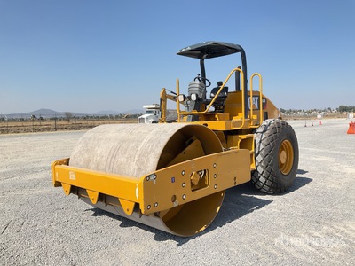 2007 Cat CS-533E Rodillo / Compacteur à tambour lisse