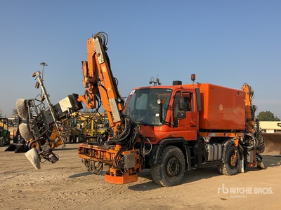 2012 Mercedes-Benz Unimog 500 Solar Panel Cleaning Truck