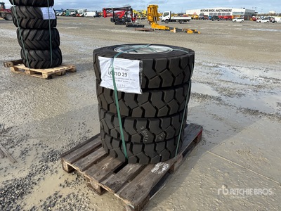 BKT 7.50-R15 Qty of 4 LIFTMAX LM81 Wheels