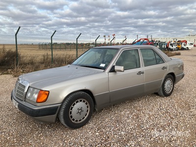 1990 Mercedes-Benz 300D Classic Car