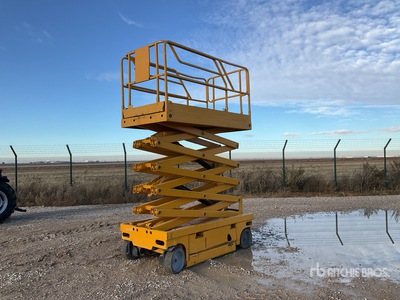 2011 Haulotte Compact12 Electric Podnośnik nożycowy