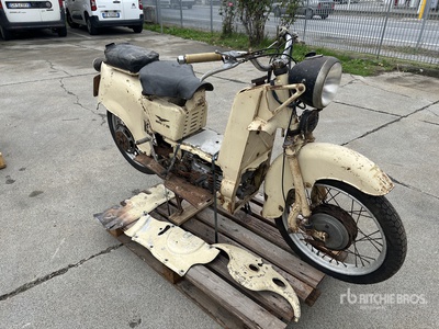 Moto Guzzi Vintage Classic Bike