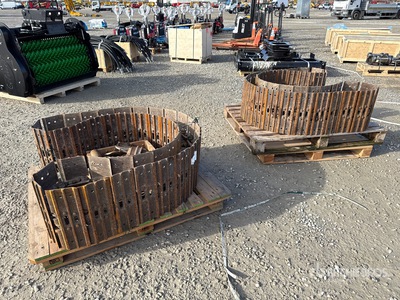 Quantity of (2) Pallets of Laufketten