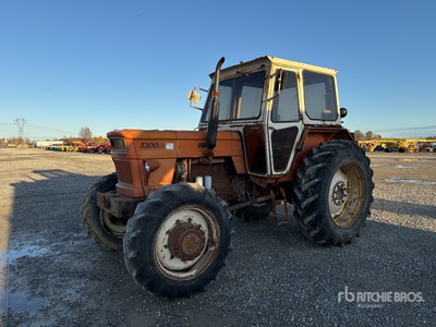 Fiat 1300 DT Tracteur agricole 4 roues motrices
