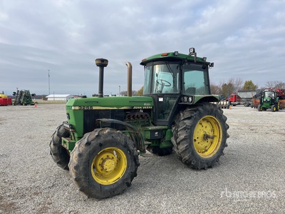 1992 John Deere 3255 Tracteur agricole 4WD