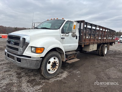 2006 Ford F-650 4x2 Flatbed Truck