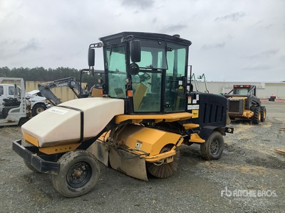 2017 Lay-Mor SM450-ST Balai automoteur (Inoperable)