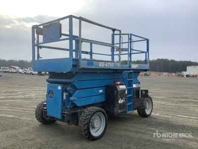 2014 Genie GS-4390 RT 4x4 Diesel Elevador de tijera