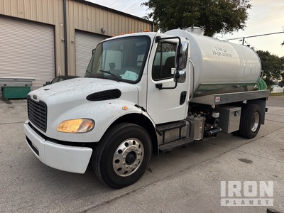 2015 Freightliner 4x2 Camion-citerne à vide