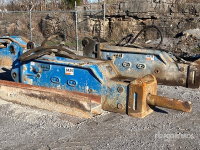 2023 Okada TOP400 ブレーカー