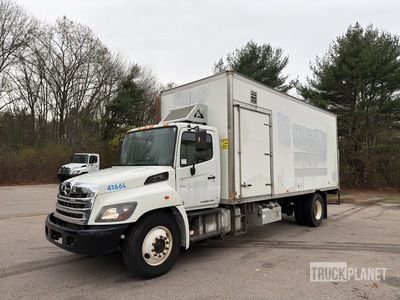 2018 Hino 338 4x2 Gesloten vrachtwagen