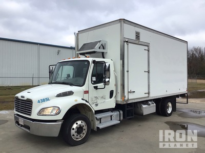 2019 Freightliner M2106 4x2 شاحنة فان
