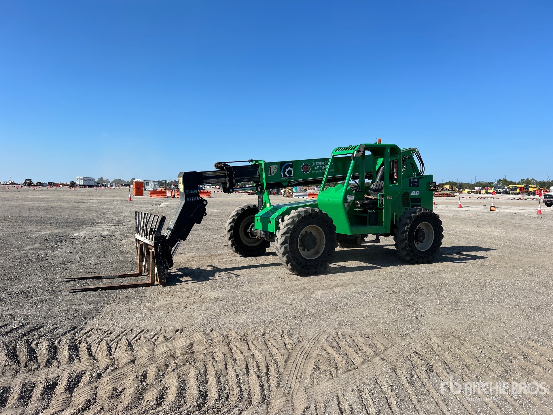2016 JLG 6036 T4F Teleskoplader