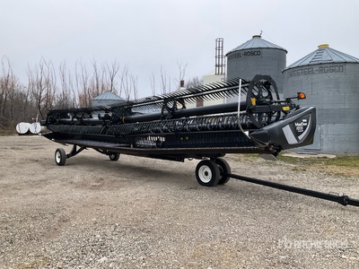 2018 MacDon FD135 35 ft Flex Draper Combine Header