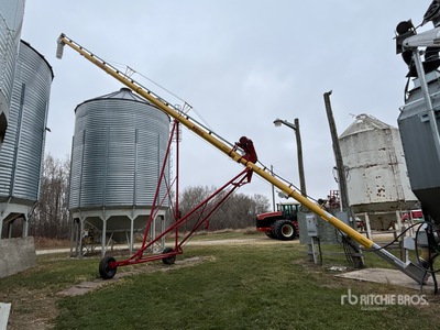 2014 Westfield WR 80-61 8 in x 61 ft Electric Grain Auger