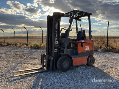 2002 Toyota EF15 Parts Only, electrical forklift, 1500 kg. Electric Forklift (Inoperable)