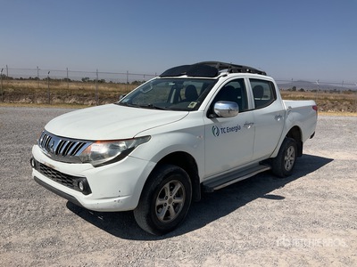 2016 Mitsubishi L200 4x4 Crew Cab Camioneta / Pickup